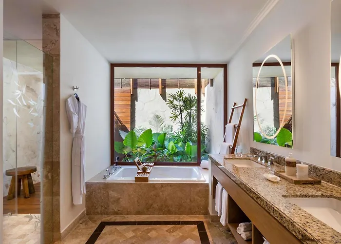 Fairmont Mayakoba Lafitte